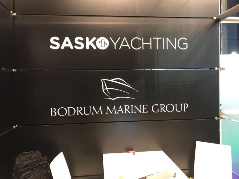 27972651_1729244507127737_51771862325679208_n